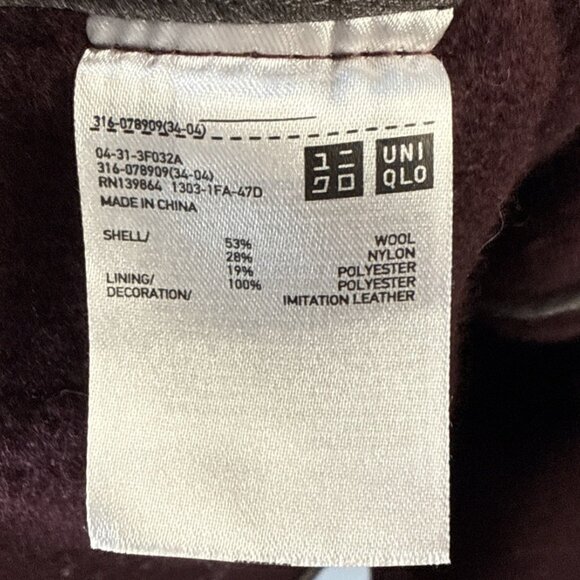 Uniqlo Wool Blend Pea / Duffle Coat Men’s Small Burgundy Toggle‎ Buttons Preppy - Picture 9 of 11